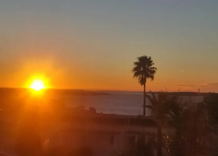 - Vue - Piscine - Parking Apartment Cannes