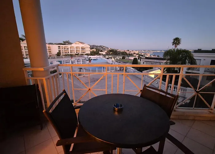 Apartment - Vue - Piscine - Parking *