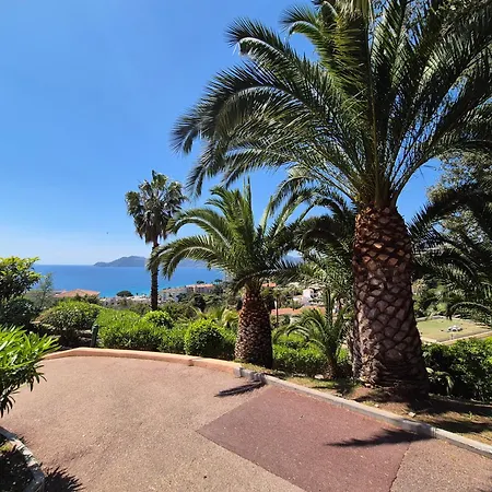 Francia - Vue - Piscine - Clim - Parking *